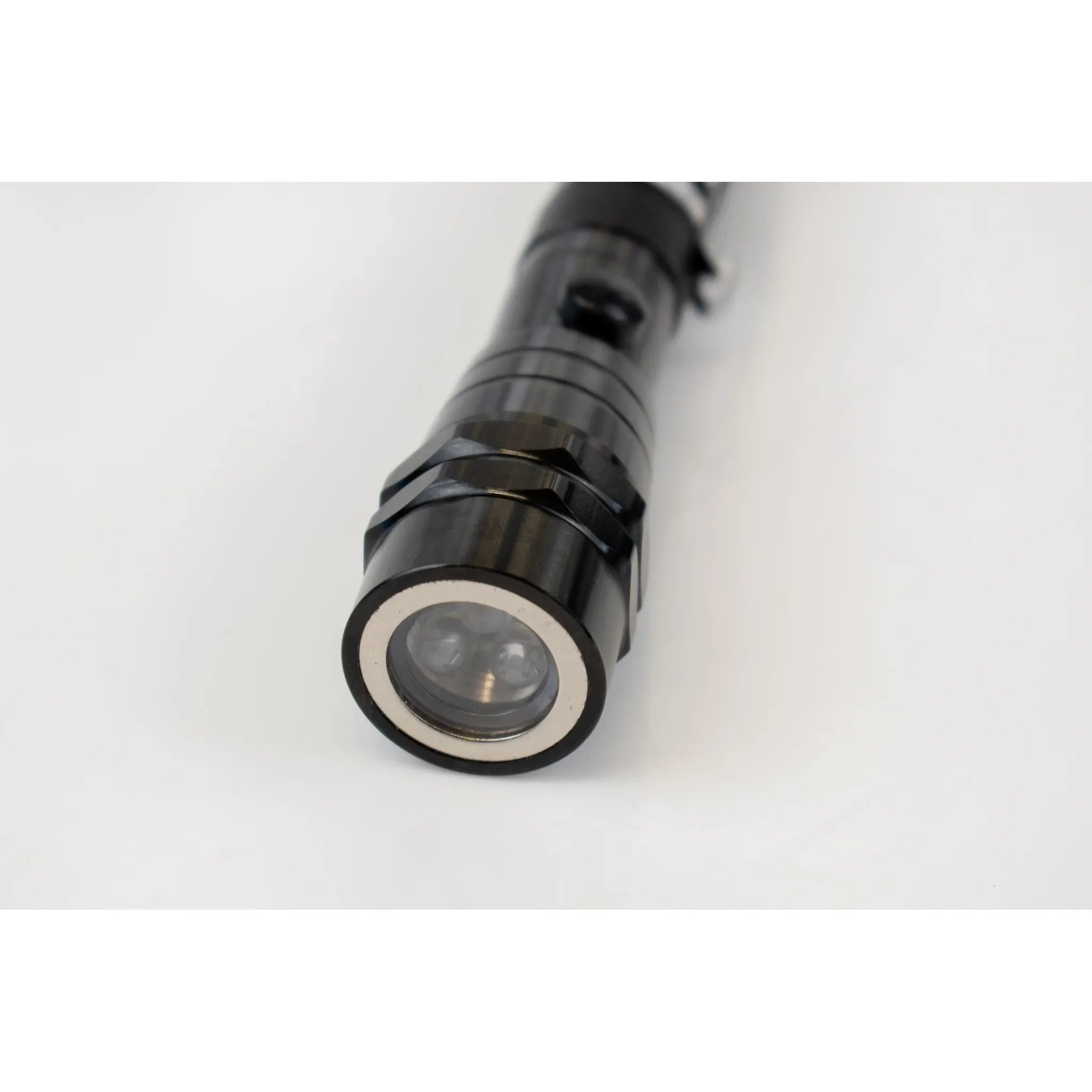 Insize Telescoping Magnetic Pick-up & Flashlight 3m Range Series 7163-1